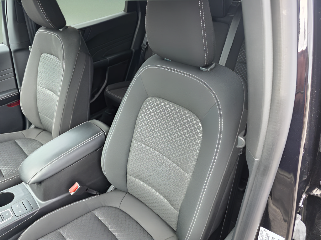 Certified 2024 Ford Escape Active AWD/4WD image 14