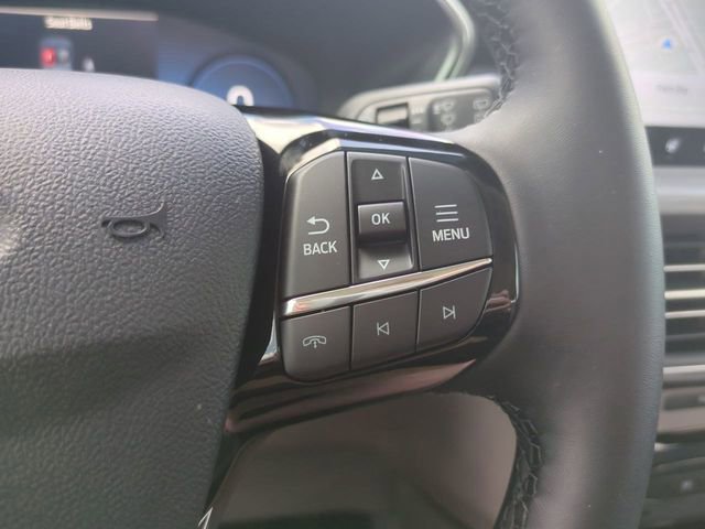Certified 2025 Ford Escape Platinum w/ Premium Technology Package FWD image 27