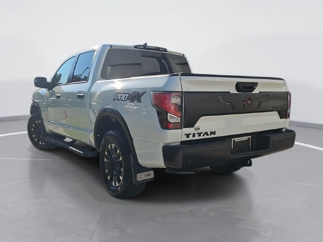 Used 2023 Nissan Titan PRO-4X w/ Pro-4x Convenience Package AWD/4WD image 5