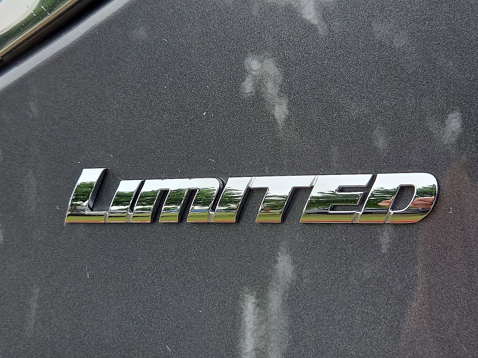 Used 2024 Toyota Tundra Limited w/ Power Package AWD/4WD image 9