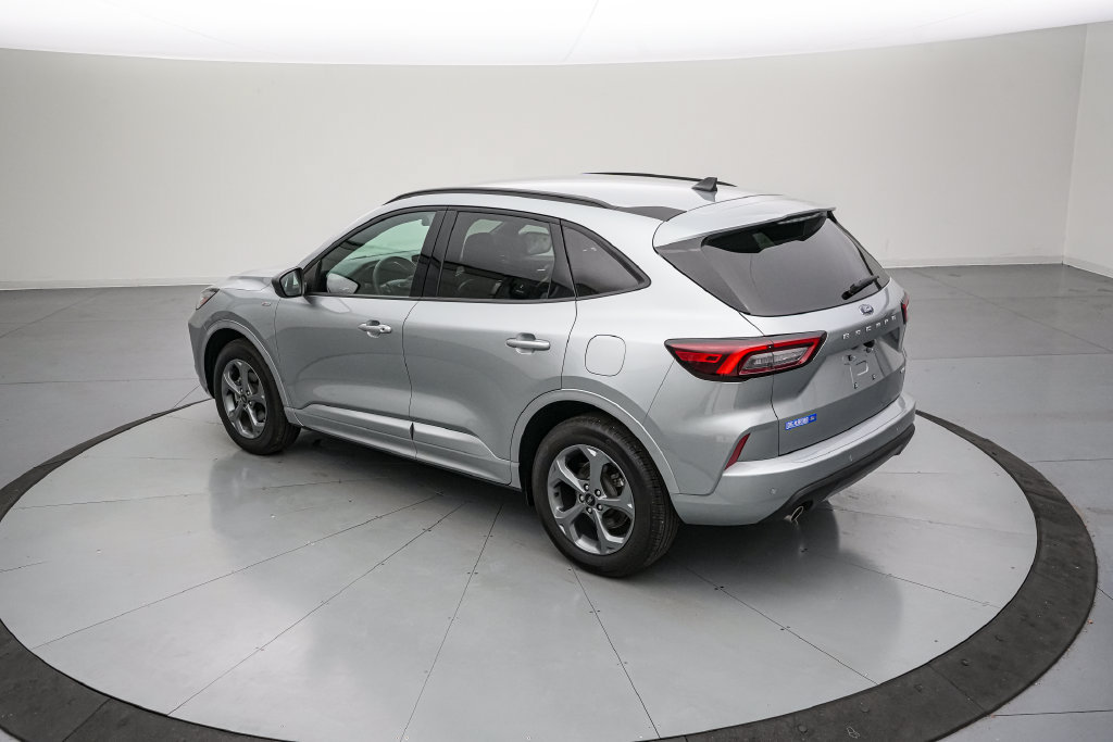 Certified 2024 Ford Escape ST-Line w/ Tech Pack #1 AWD/4WD image 6
