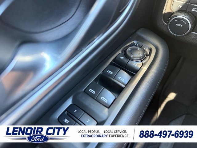Used 2023 Chevrolet Tahoe LT w/ Luxury Package AWD/4WD image 18