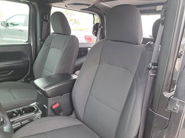 Used 2022 Jeep Wrangler Sport image 19