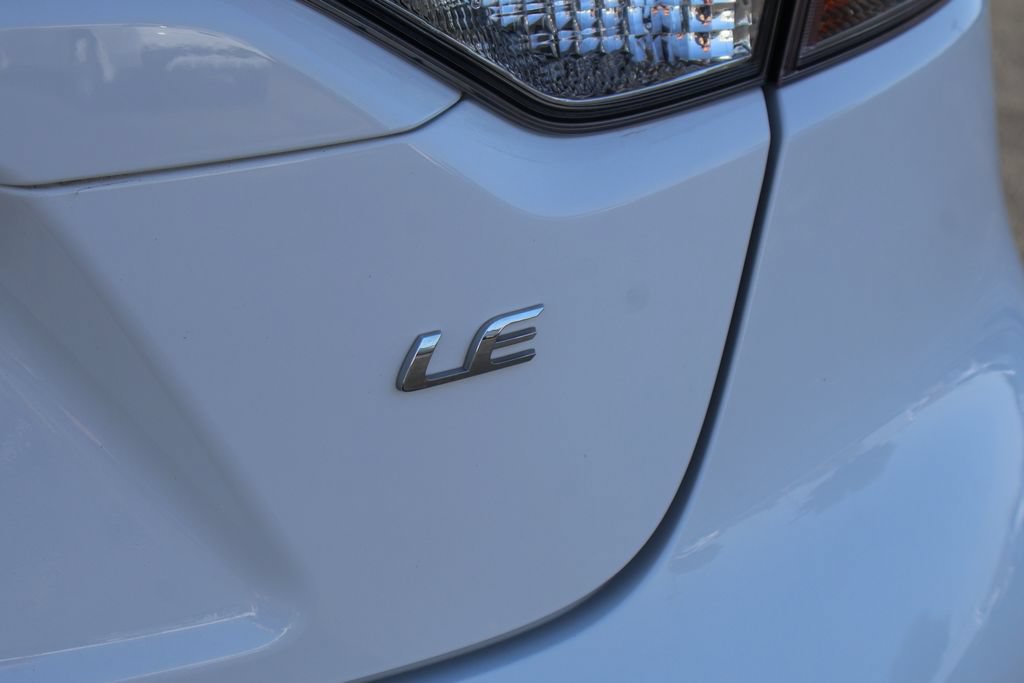 Used 2022 Toyota Corolla LE FWD image 14