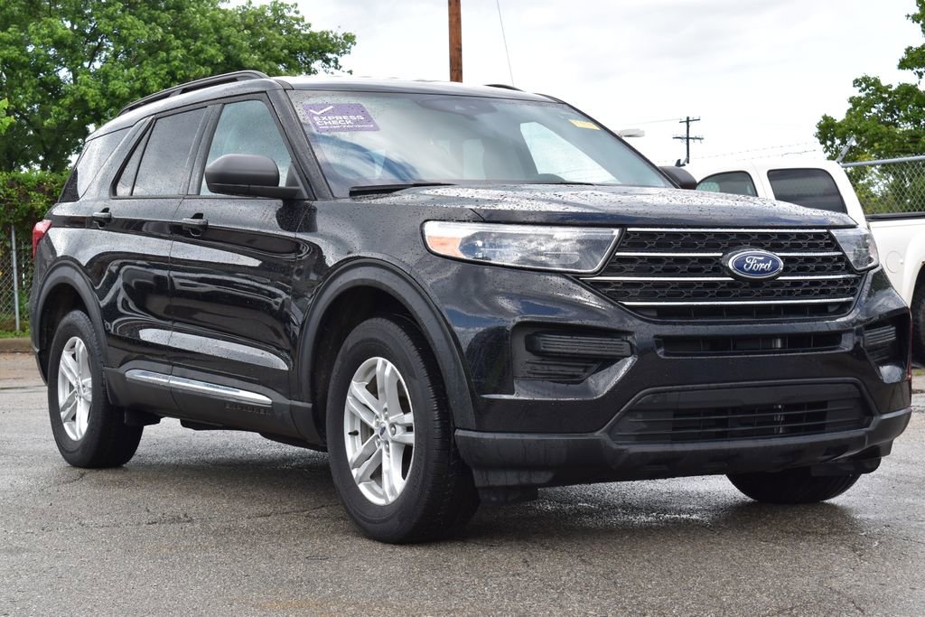 Certified 2024 Ford Explorer XLT AWD/4WD image 3