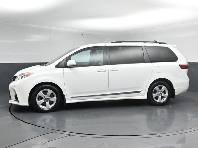 Used 2018 Toyota Sienna LE FWD image 4