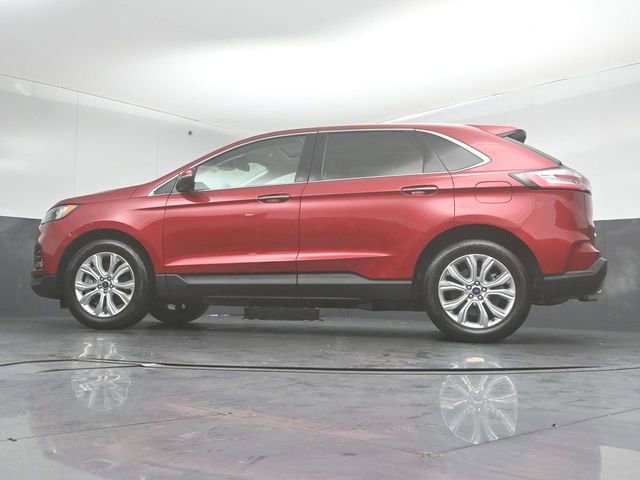 Certified 2022 Ford Edge Titanium w/ Class II Trailer Tow Package image 6