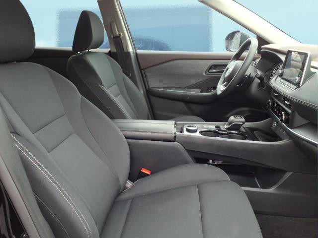 Used 2023 Nissan Rogue S image 11