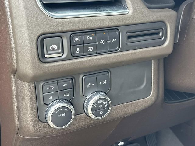 Used 2022 GMC Yukon SLT w/ SLT Luxury Package AWD/4WD image 28