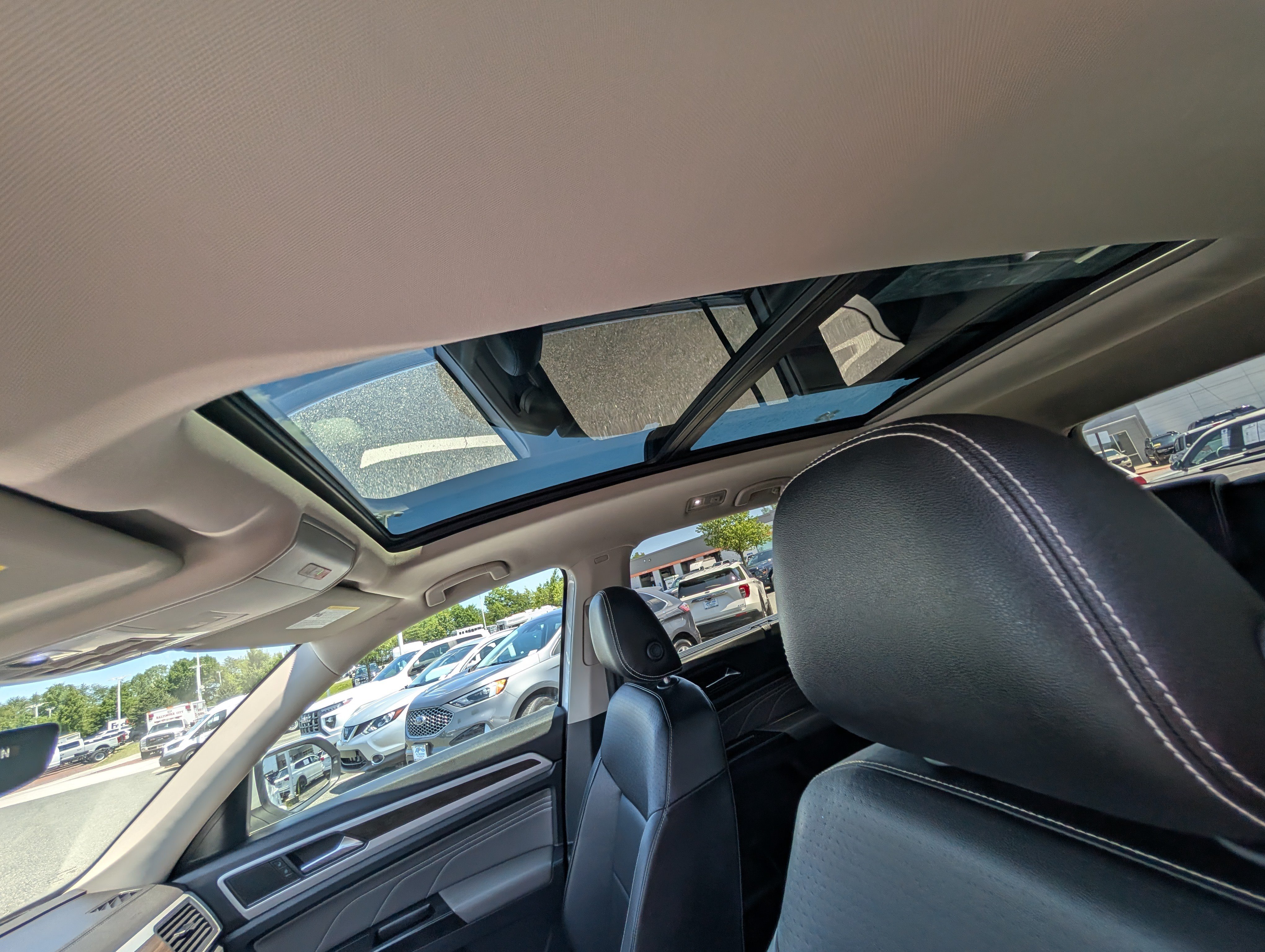 Used 2021 Volkswagen Atlas SE w/ Panoramic Sunroof Package AWD/4WD image 22