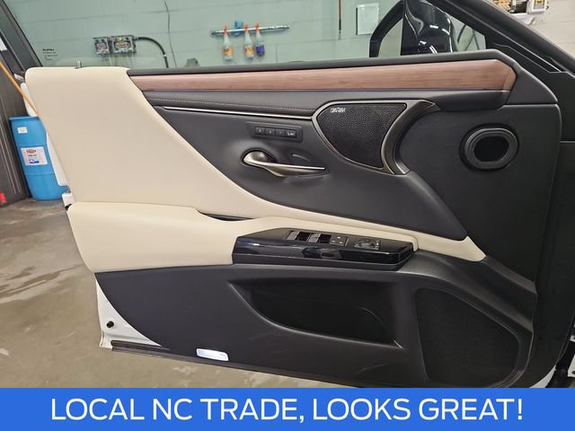 Used 2024 Lexus ES 350 Ultra Luxury w/ Accessory Package (Z2) FWD image 28