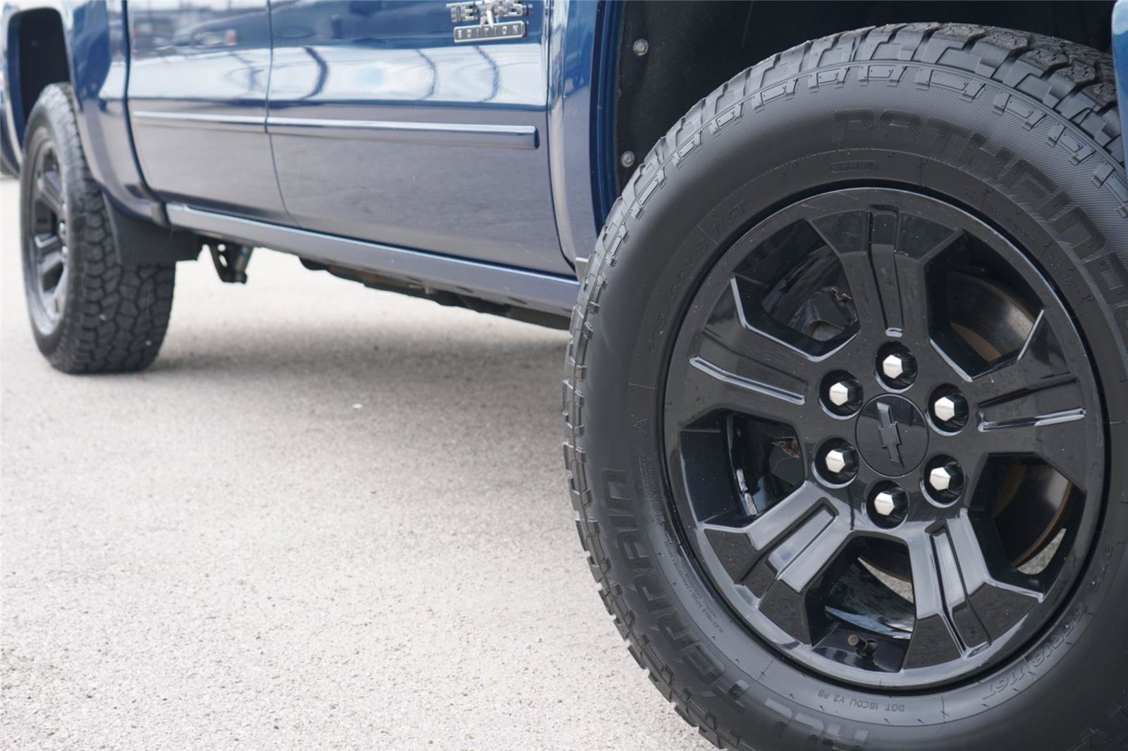 Used 2017 Chevrolet Silverado 1500 LT w/ Texas Edition AWD/4WD image 2