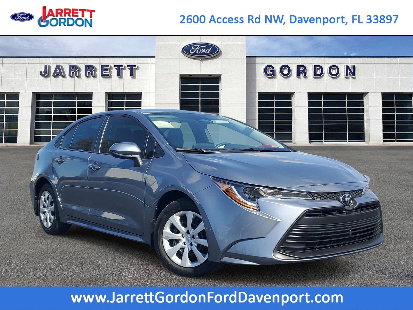 Used 2025 Toyota Corolla LE FWD image 1