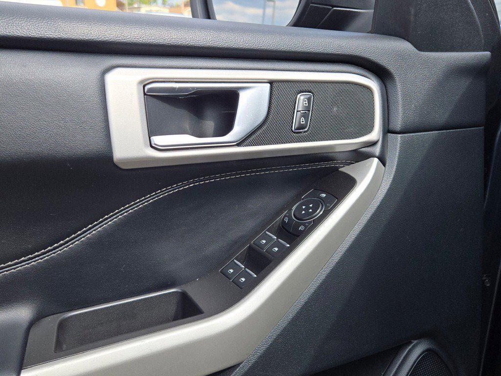 Certified 2022 Ford Explorer XLT image 20