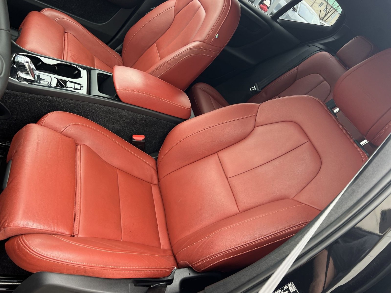 Used 2019 Volvo XC40 T5 Inscription image 13