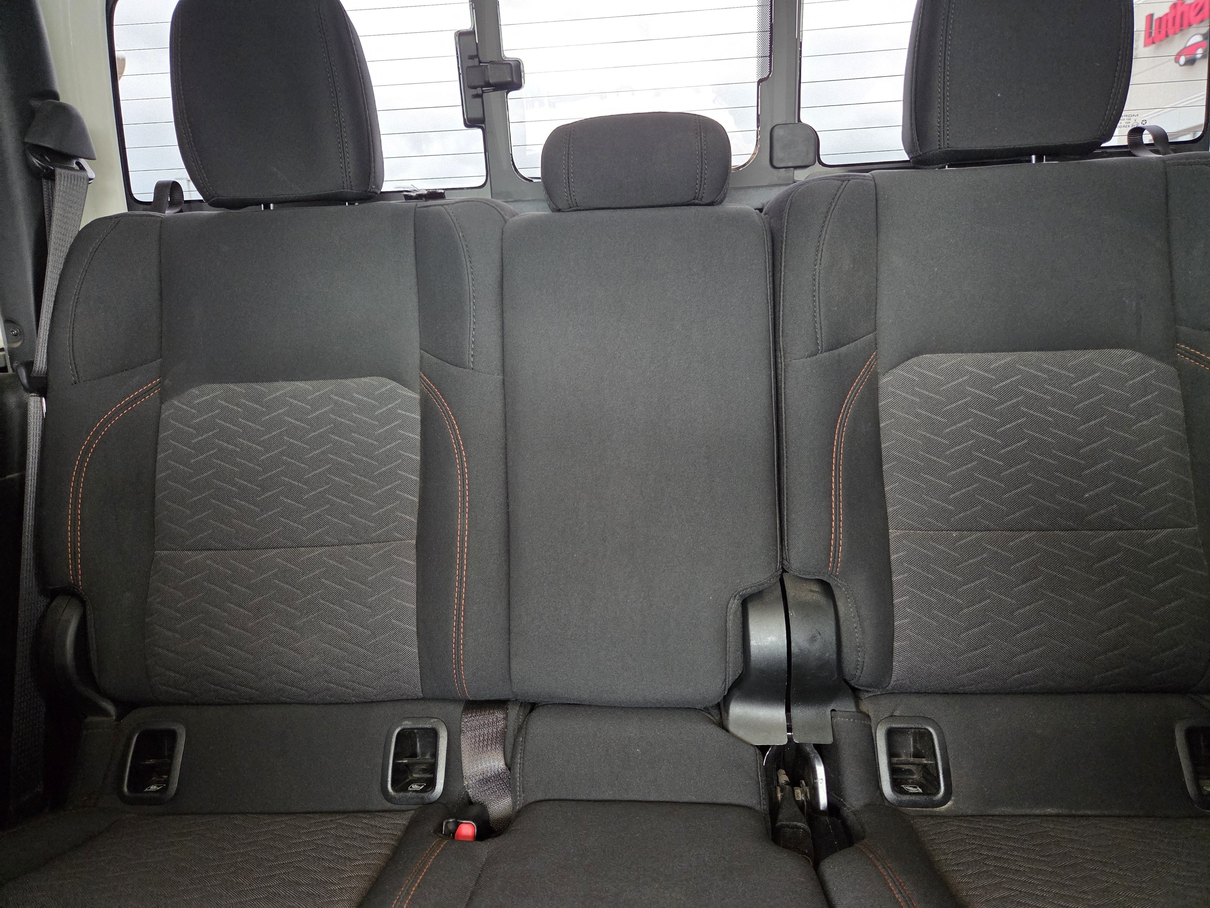 Used 2023 Jeep Gladiator Mojave w/ LED Lighting Group AWD/4WD image 19