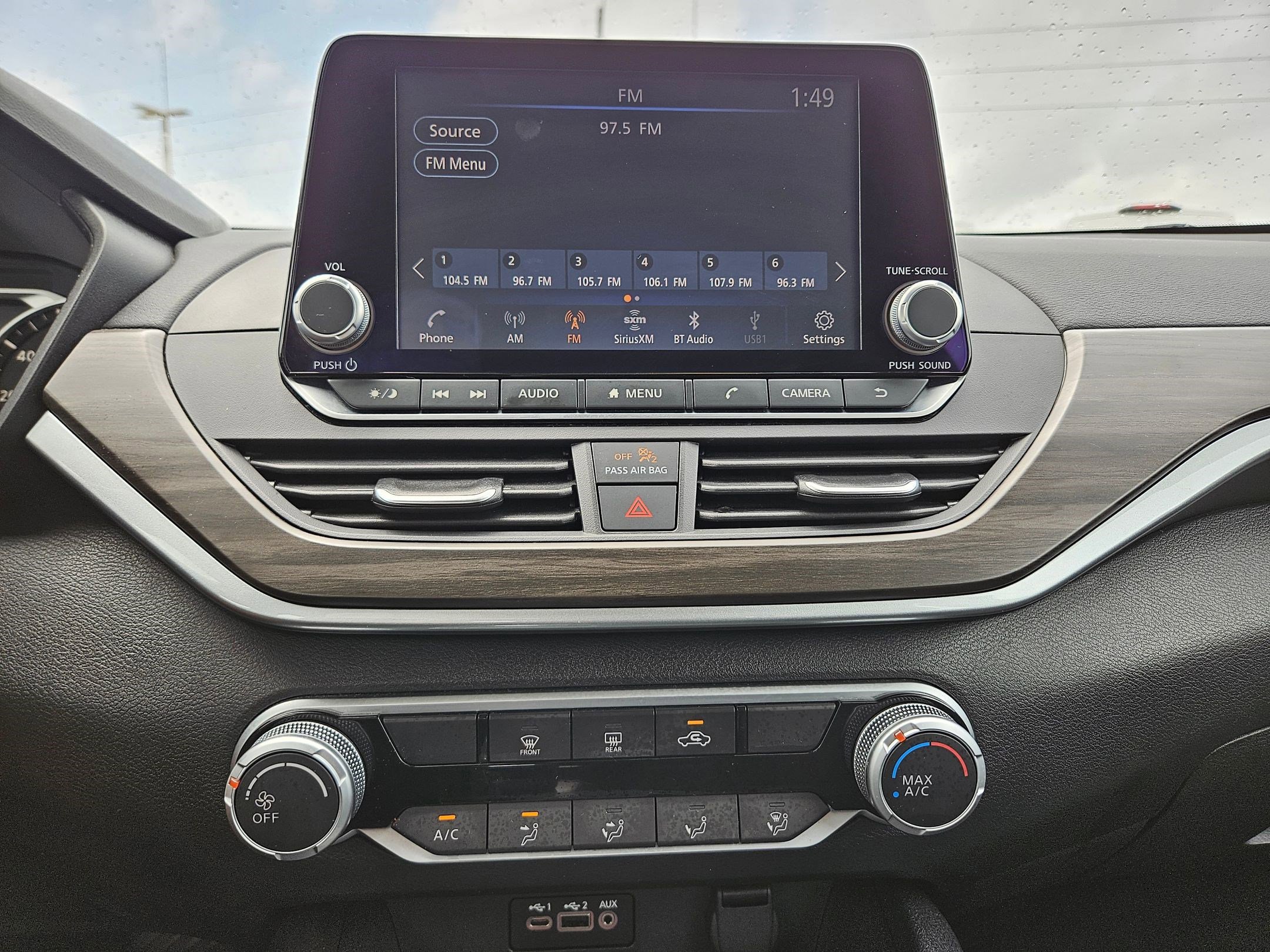 Used 2025 Nissan Altima 2.5 SV FWD image 25