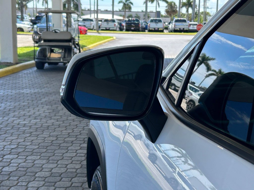 Used 2022 Toyota RAV4 XLE FWD image 18