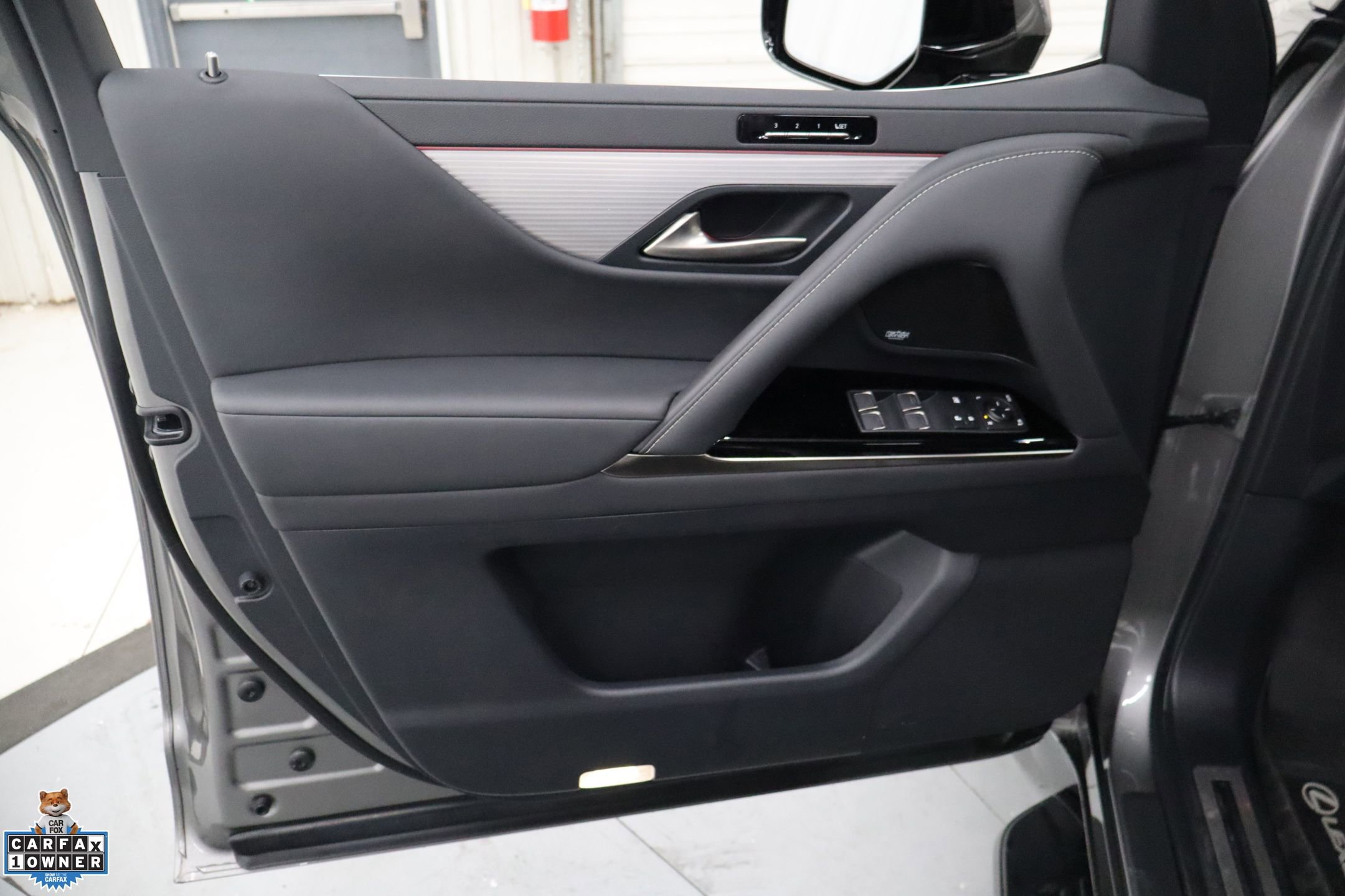 Used 2024 Lexus LX 600 F Sport AWD/4WD image 14