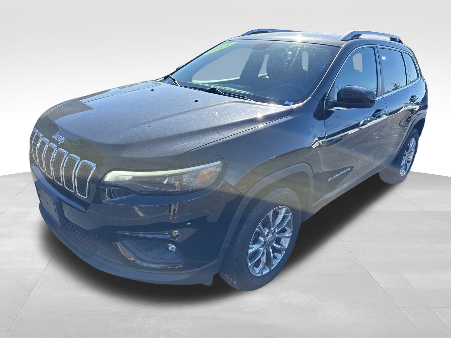 Used 2019 Jeep Cherokee Latitude Plus w/ Cold Weather Group image 9