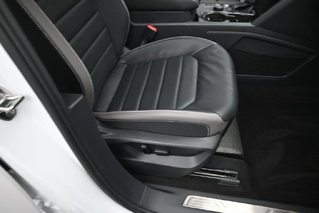 Used 2023 Volkswagen Atlas SEL Premium AWD/4WD image 32