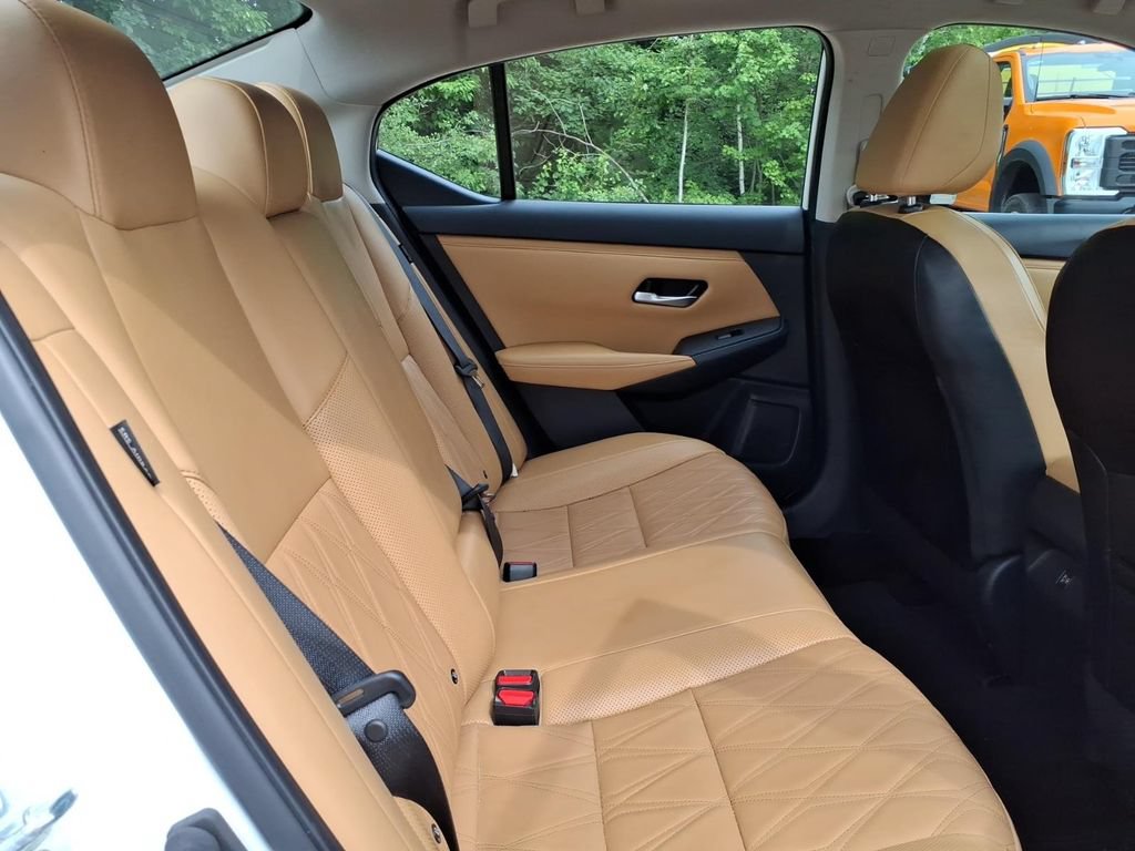 Used 2023 Nissan Sentra SV w/ SV Premium Package FWD image 12