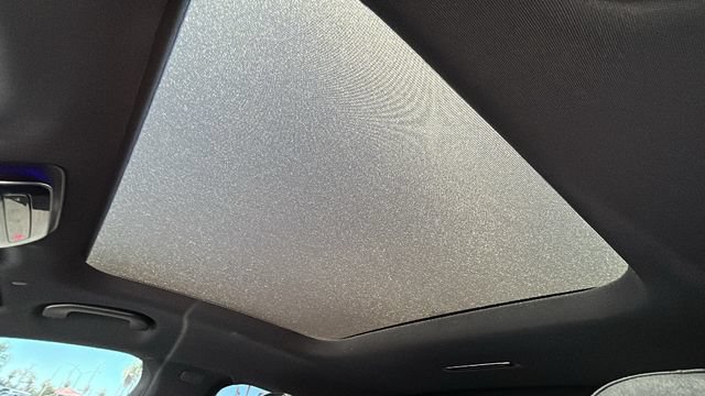 Used 2024 Mercedes-Benz GLC 300 4MATIC image 23