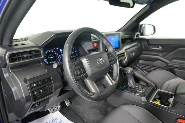Used 2024 Toyota Tacoma TRD Sport AWD/4WD image 17