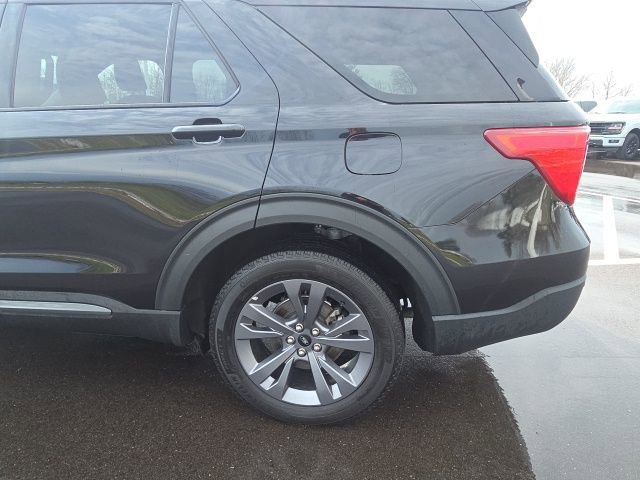 Certified 2023 Ford Explorer XLT w/ Equipment Group 202A image 16