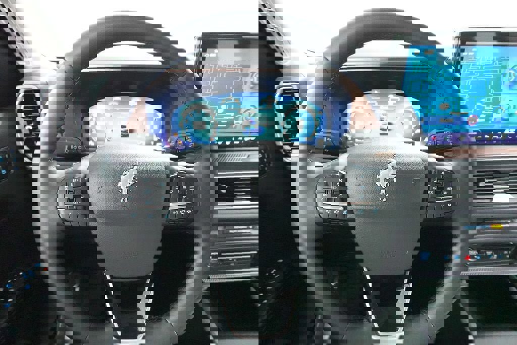 Certified 2025 Ford Bronco Sport Outer Banks w/ Outer Banks Tech Package+ AWD/4WD image 12