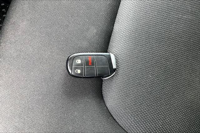 Used 2023 Jeep Renegade Latitude AWD/4WD image 11