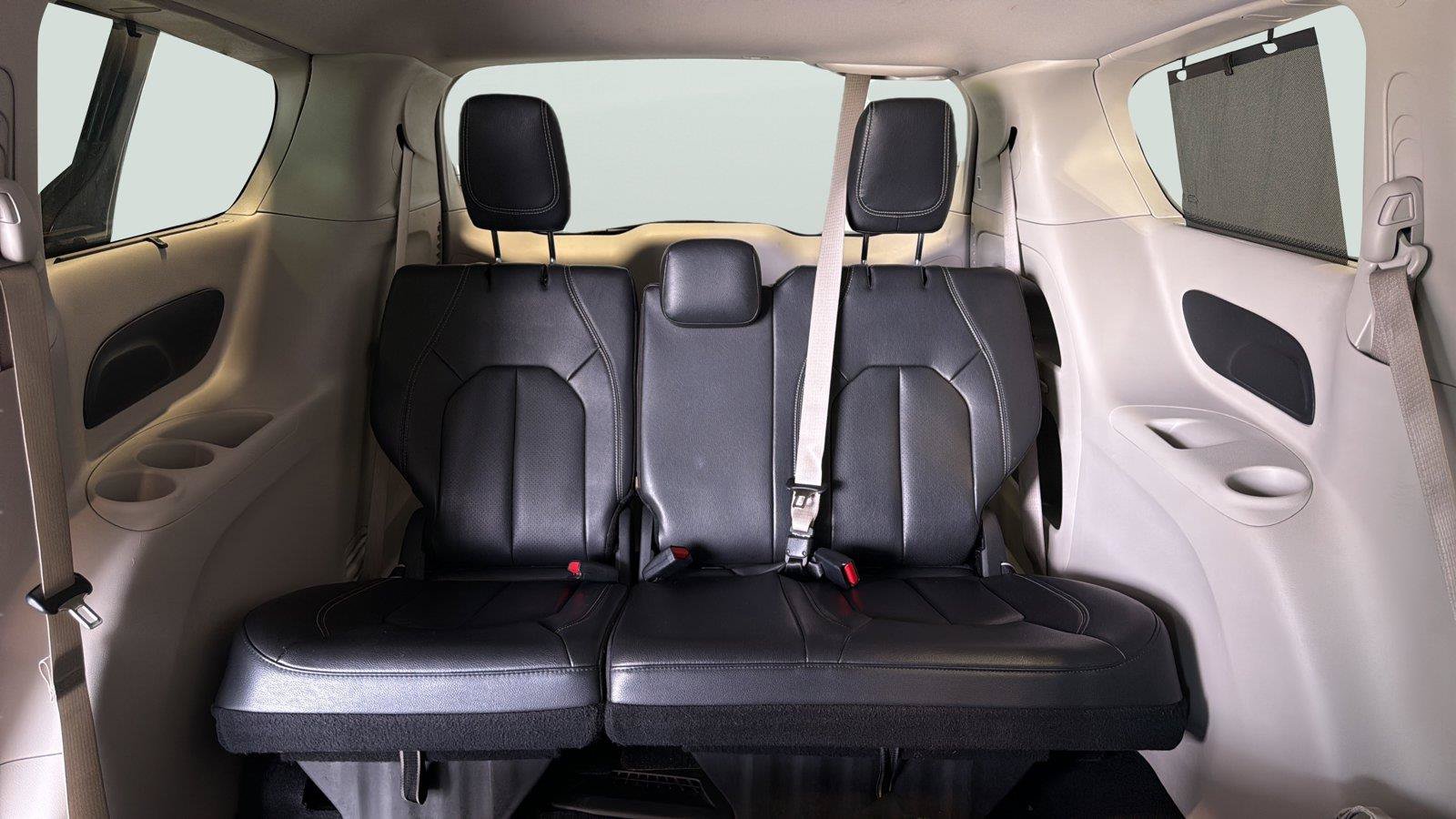Used 2022 Chrysler Pacifica Touring-L FWD image 20