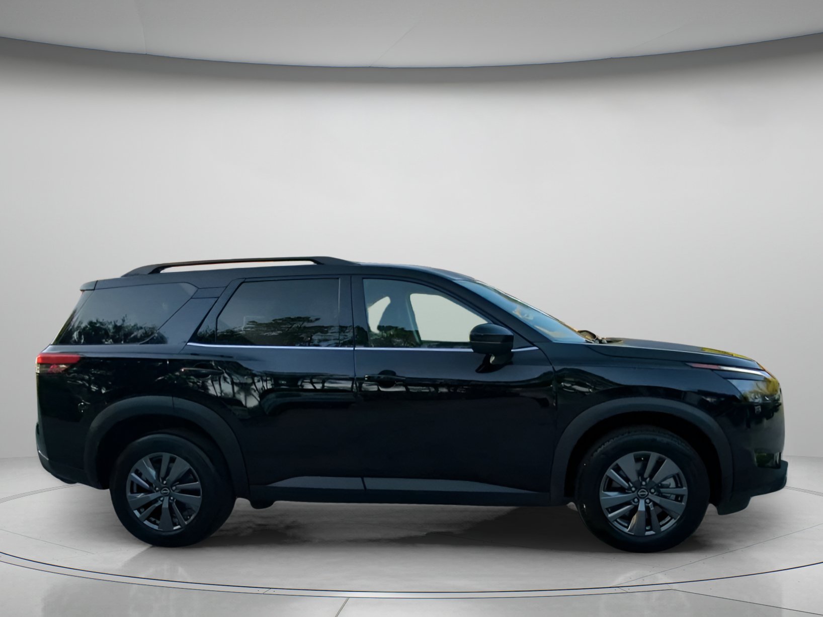 Used 2024 Nissan Pathfinder SV FWD image 33