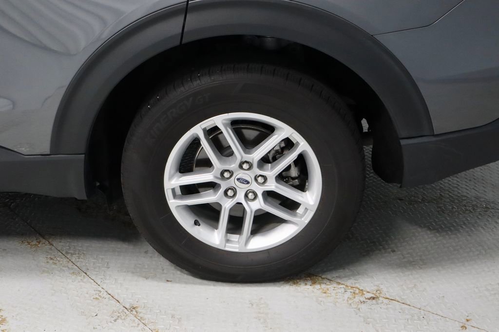 Certified 2025 Ford Explorer Active AWD/4WD image 19