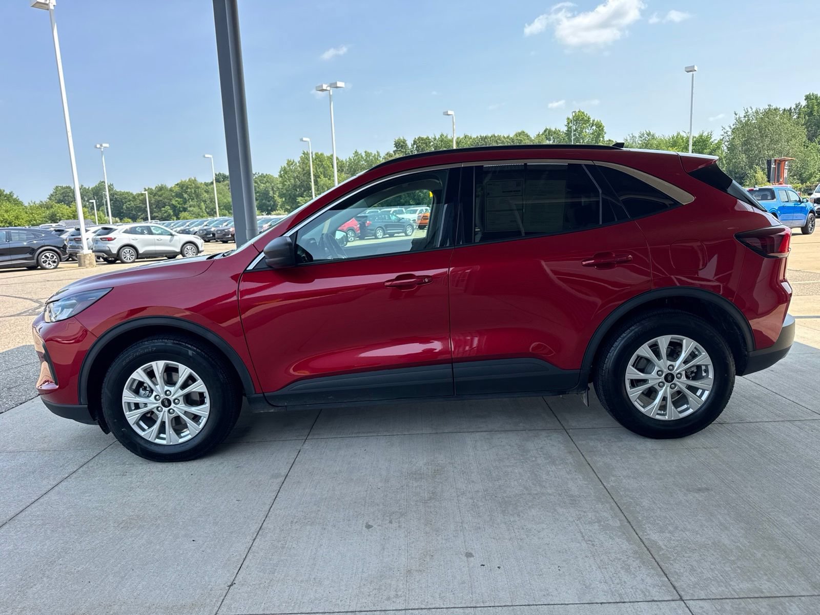 Certified 2023 Ford Escape Active w/ Tech Pack #1 AWD/4WD image 4