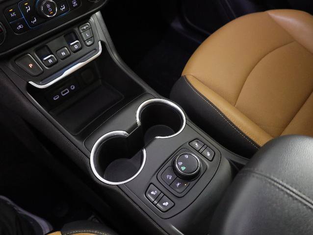Used 2020 GMC Terrain SLT w/ Preferred Package AWD/4WD image 23