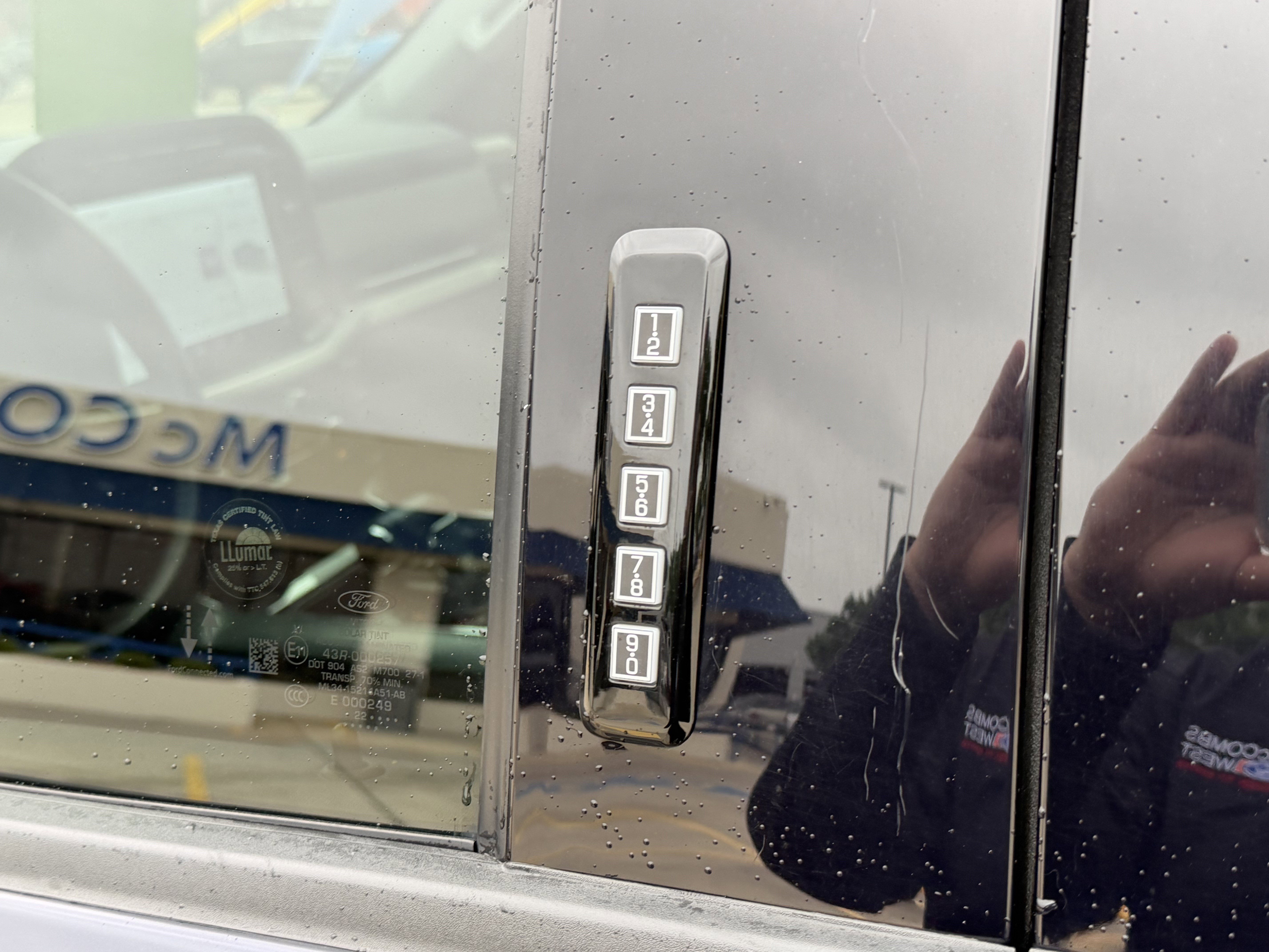 Certified 2022 Ford F150 Lariat RWD image 17