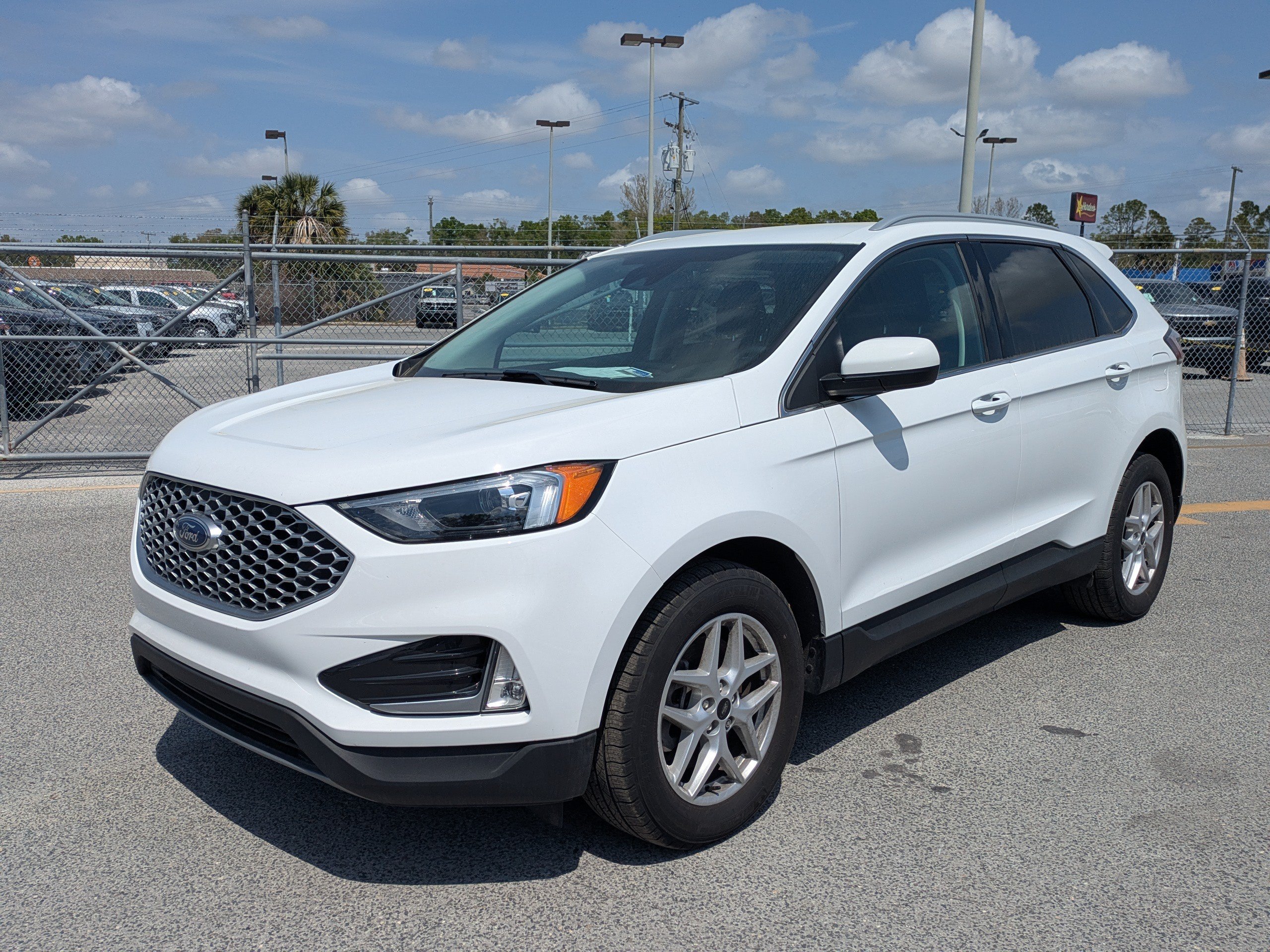 Certified 2024 Ford Edge SEL w/ Convenience Package AWD/4WD image 8