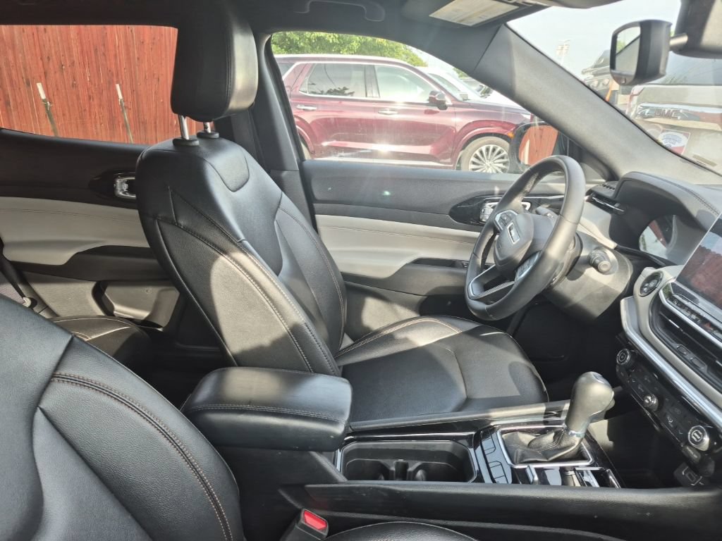Used 2024 Jeep Compass Limited AWD/4WD image 17