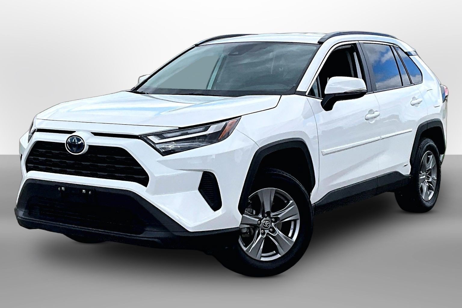 Used 2024 Toyota RAV4 LE AWD/4WD image 13