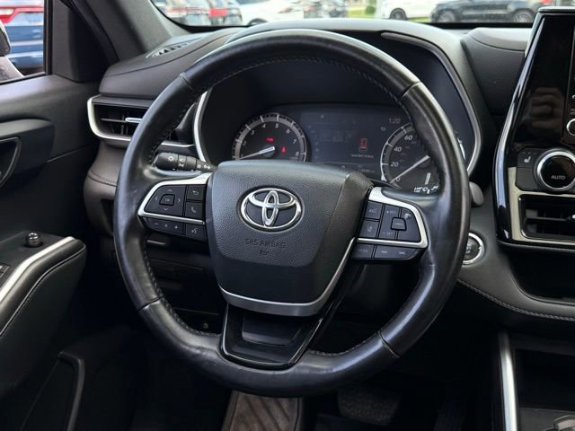 Used 2022 Toyota Highlander XSE image 21