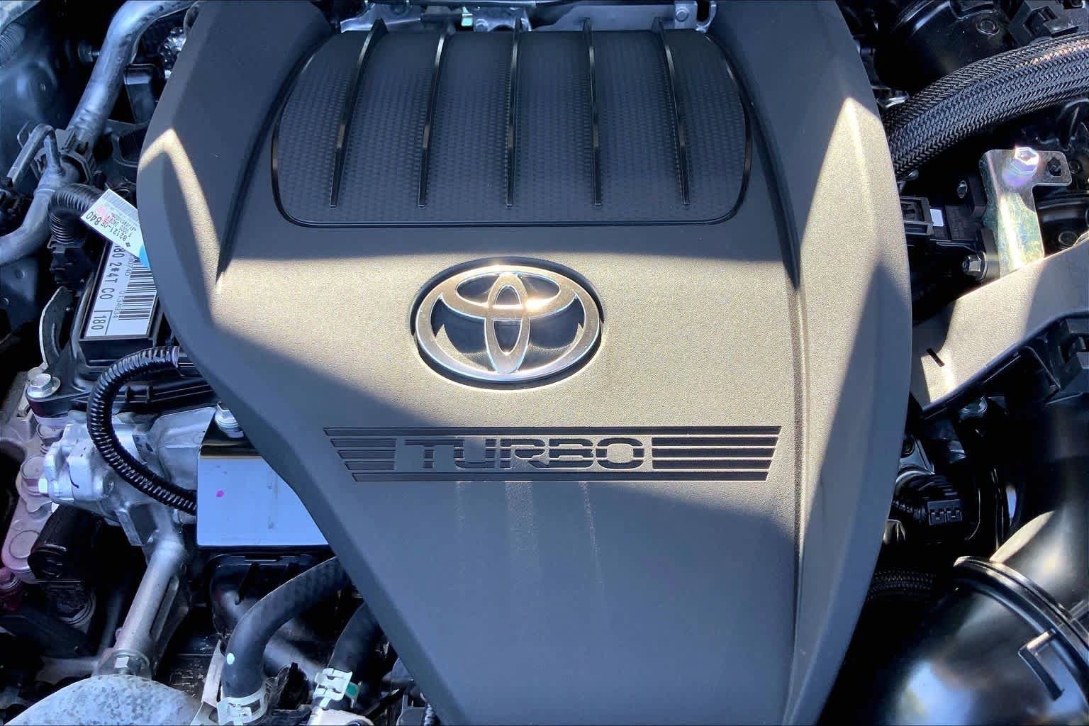 Used 2025 Toyota Highlander Limited AWD/4WD image 33