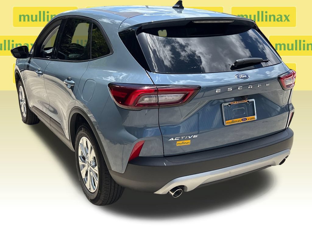 Certified 2025 Ford Escape Active FWD image 9