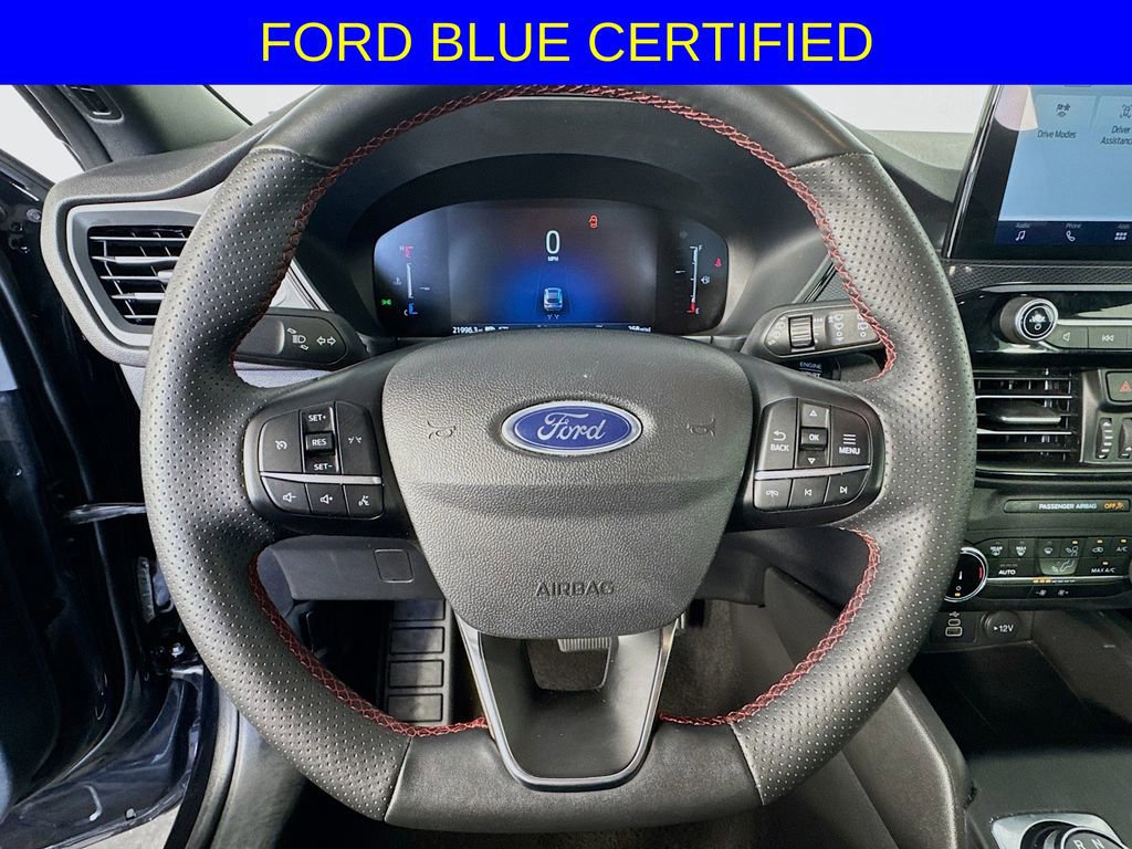 Certified 2025 Ford Escape ST-Line image 11