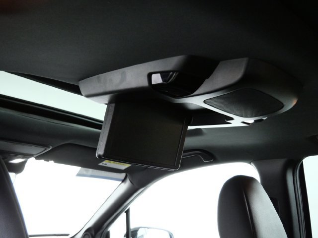 Used 2021 Honda Pilot Black Edition image 16