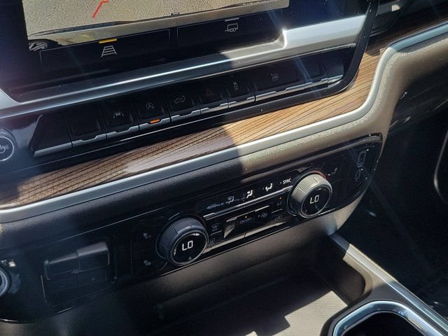 Used 2025 Chevrolet Silverado 1500 RST AWD/4WD image 22
