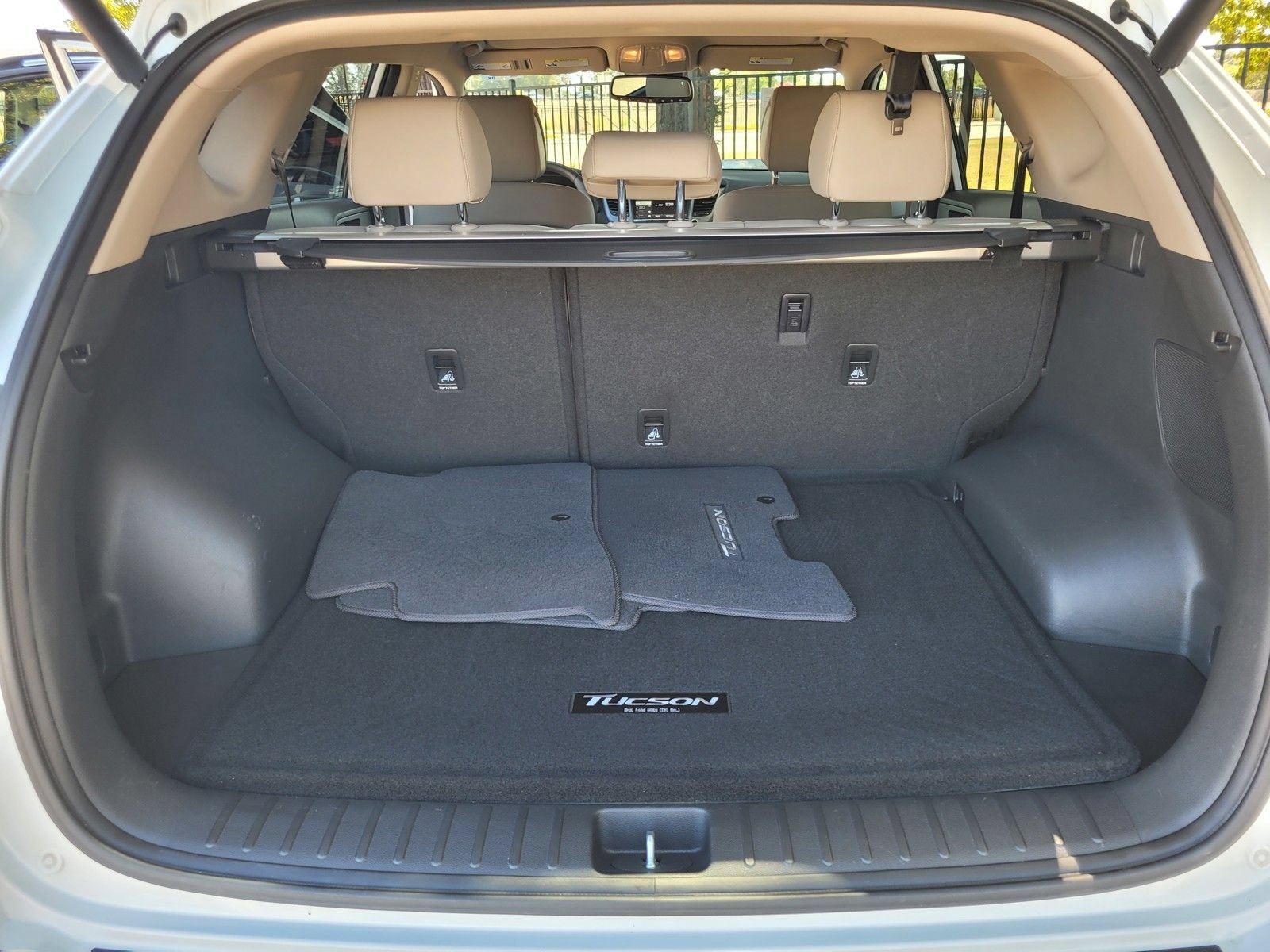 Used 2018 Hyundai Tucson Limited AWD/4WD image 29