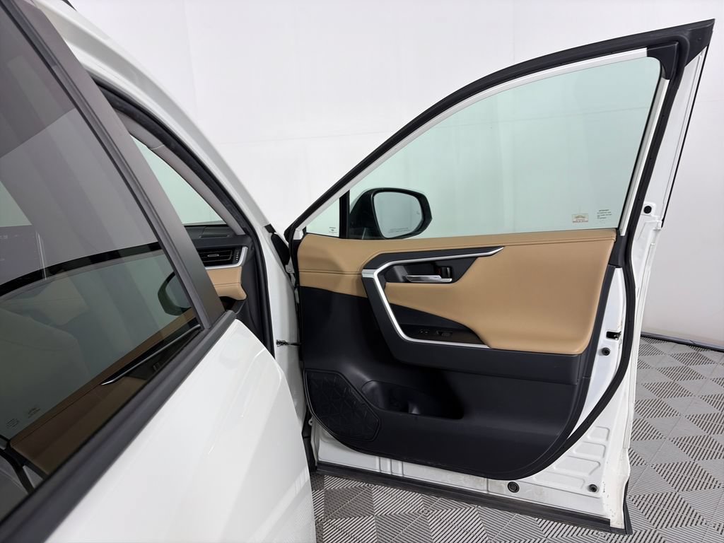 Used 2022 Toyota RAV4 Limited w/ Limited Grade Weather Package AWD/4WD image 30