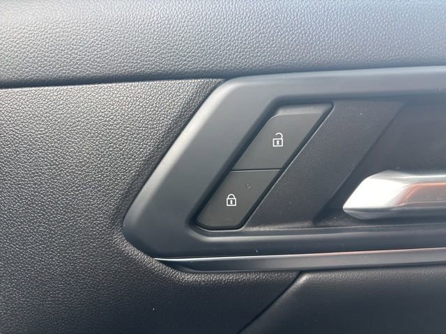 Used 2025 GMC Terrain Elevation image 17