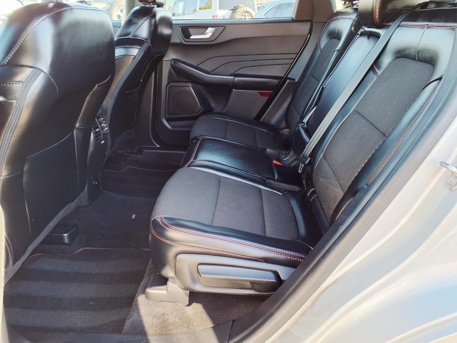 Certified 2023 Ford Escape ST-Line w/ Tech Pack #1 image 17